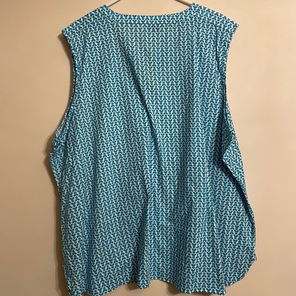 Basic Editions Teal and White Blouse . Never worn - Picture 2 of 6